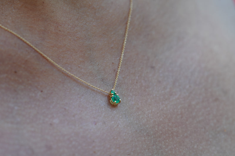 Pendentif deux pierres en goutte émeraude