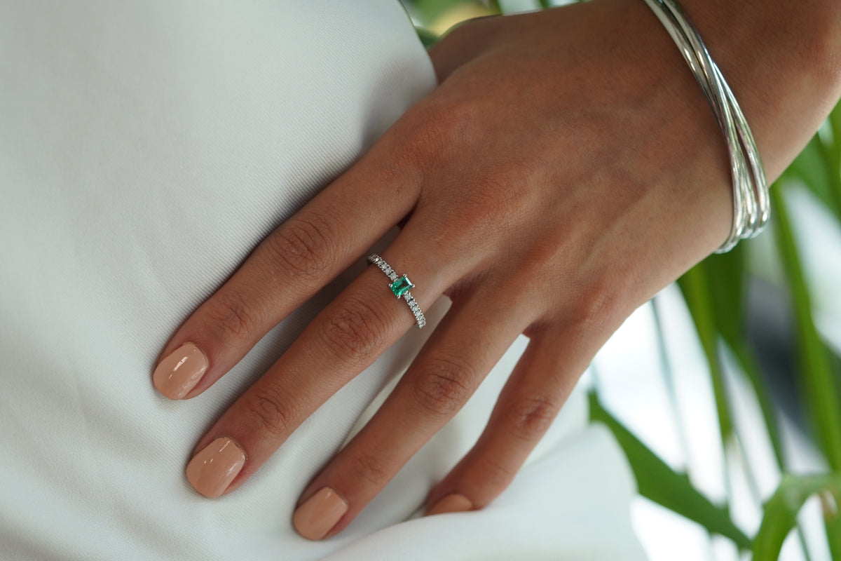 Mosslight Solitaire