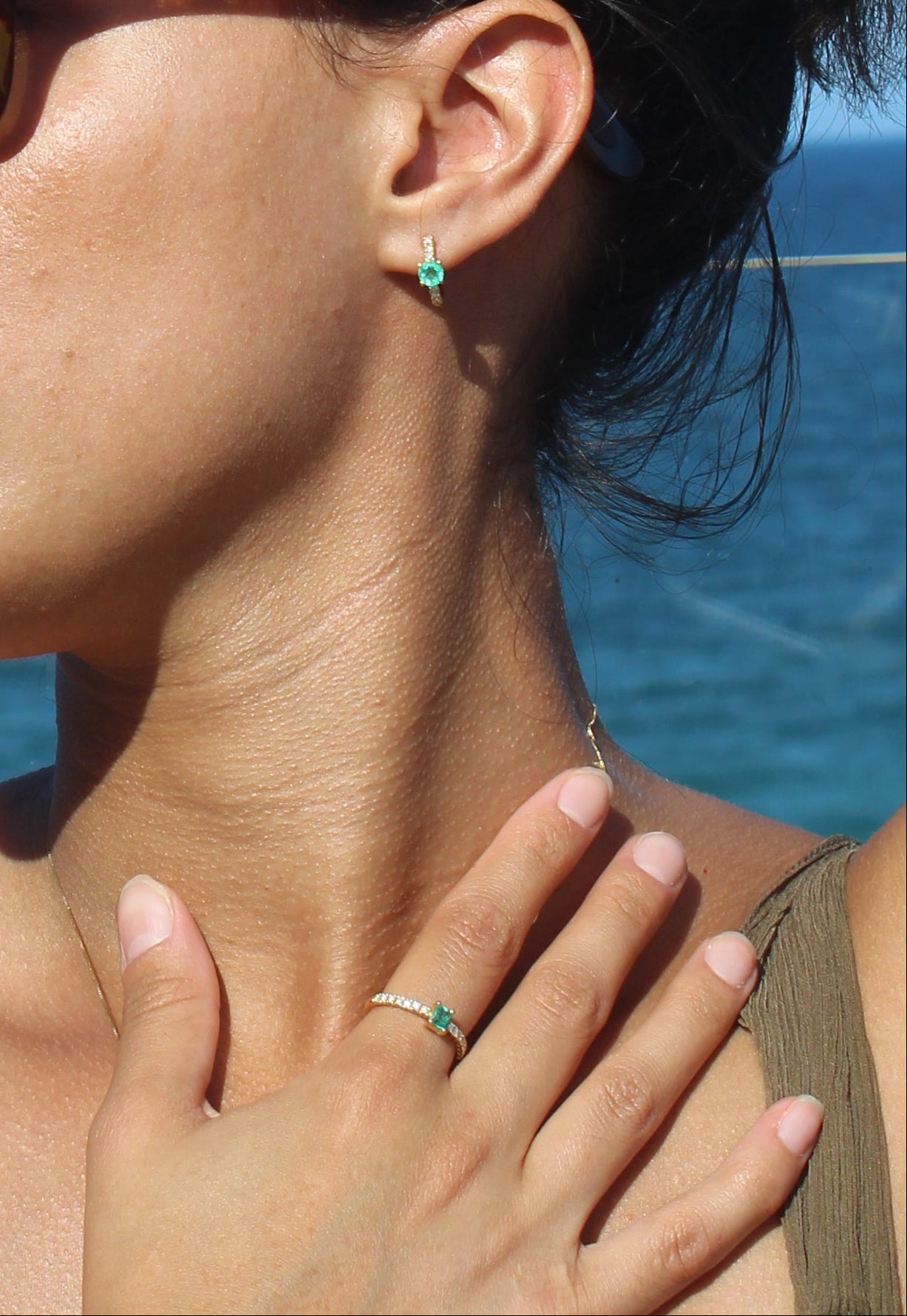 Anillo con Esmeralda Resplandor de Medianoche 