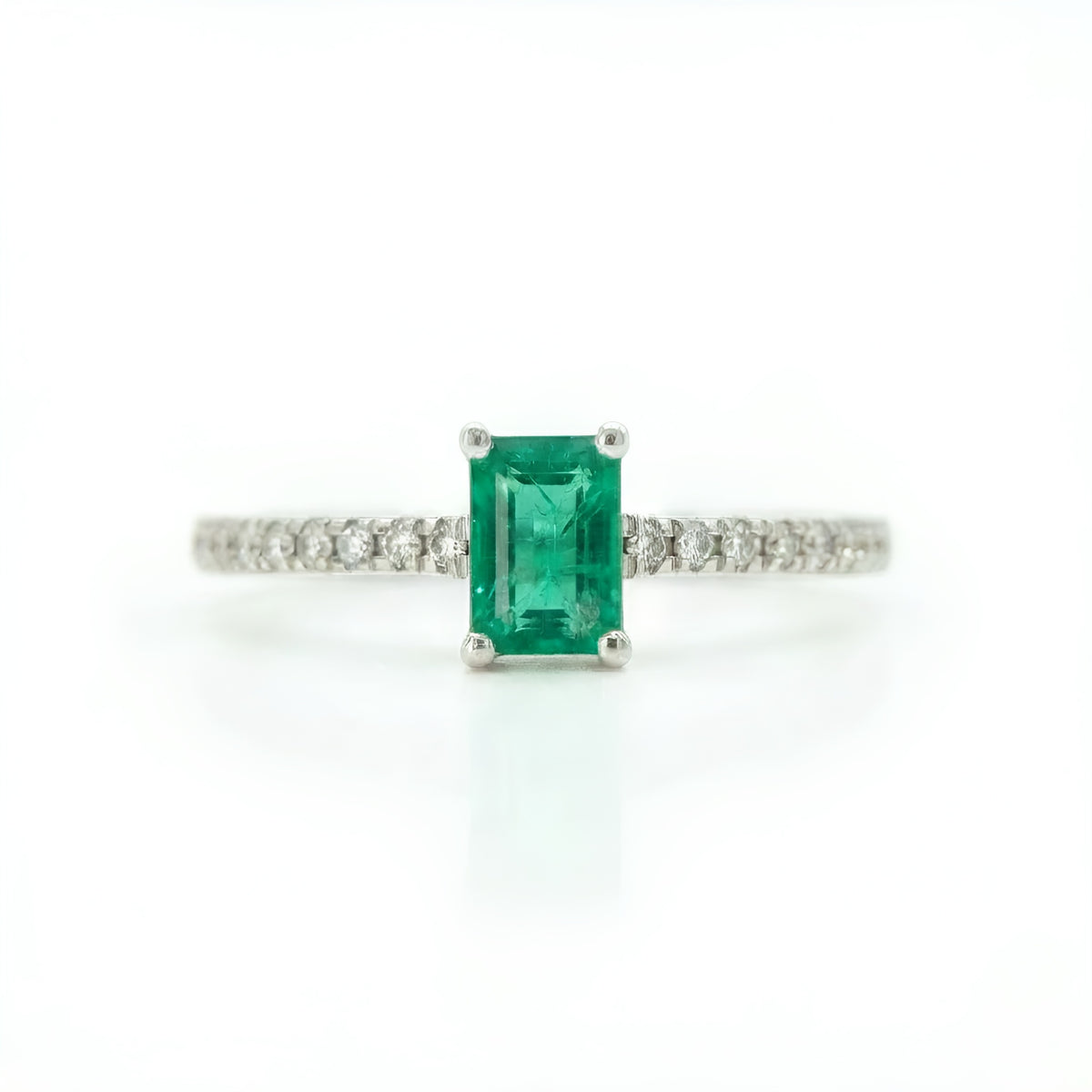 Regal Emerald Four-Corner Ring